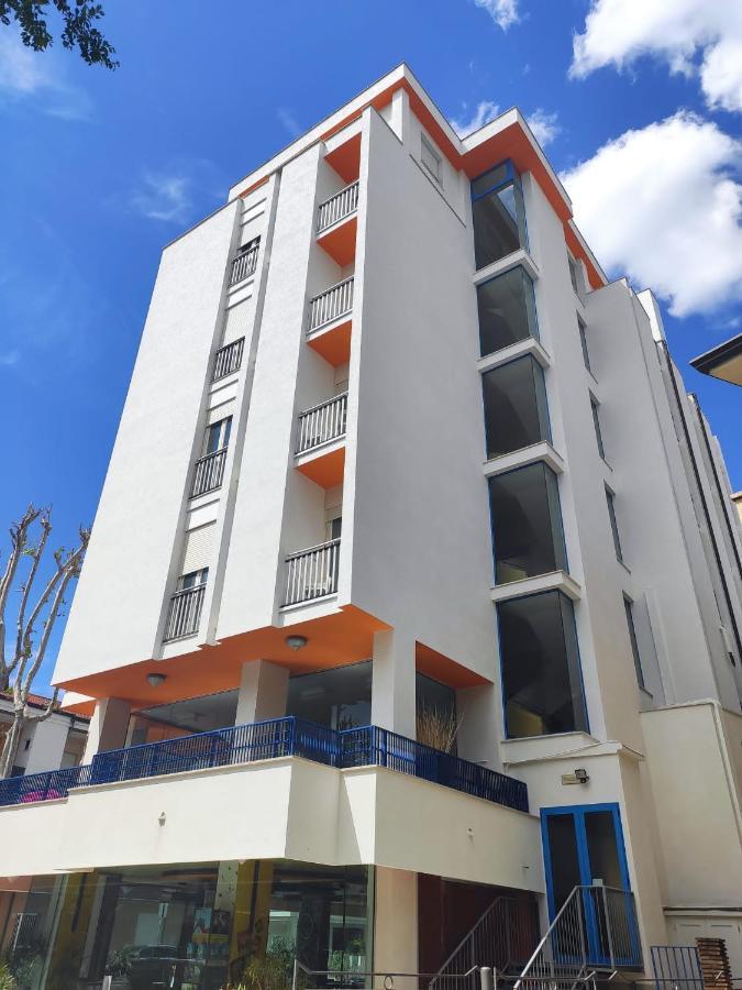 Hotel Senior Cattolica Eksteriør bilde