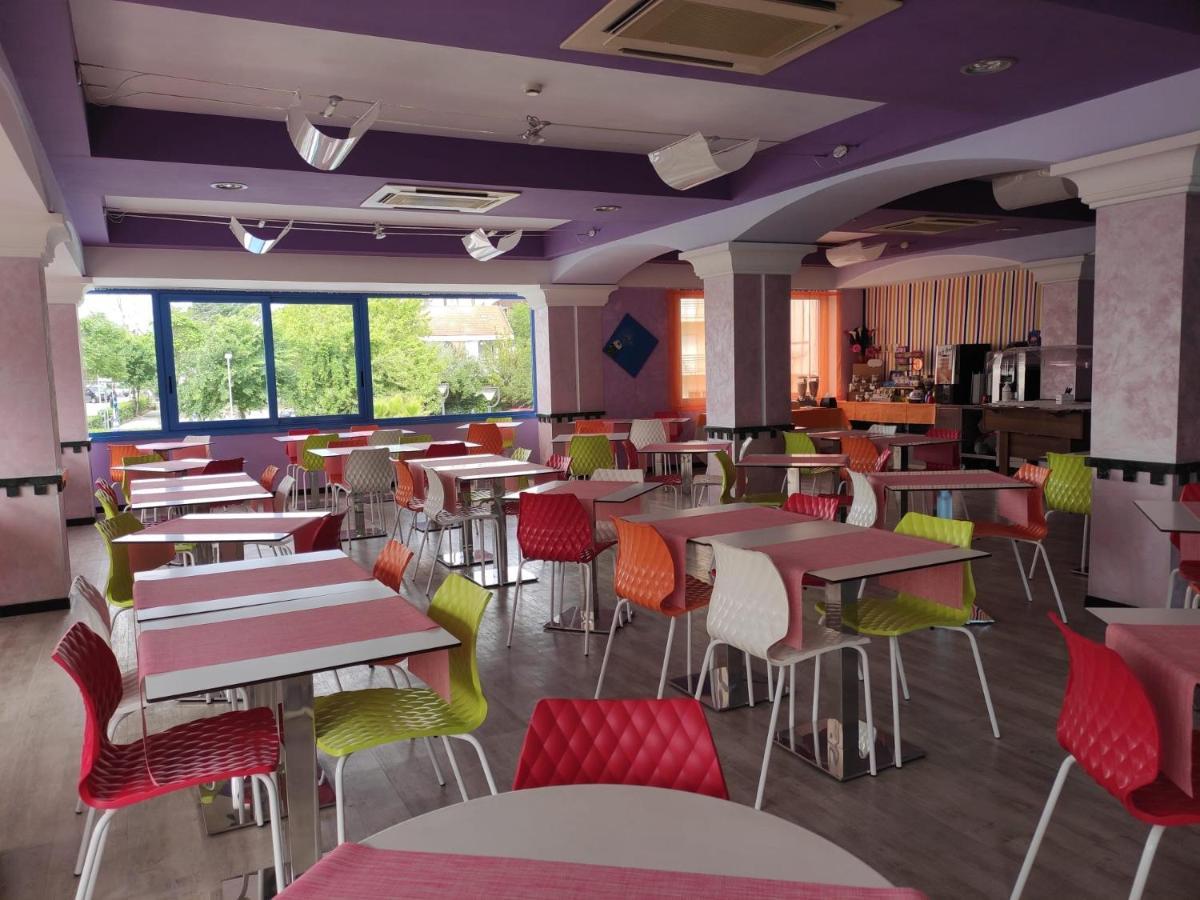 Hotel Senior Cattolica Eksteriør bilde